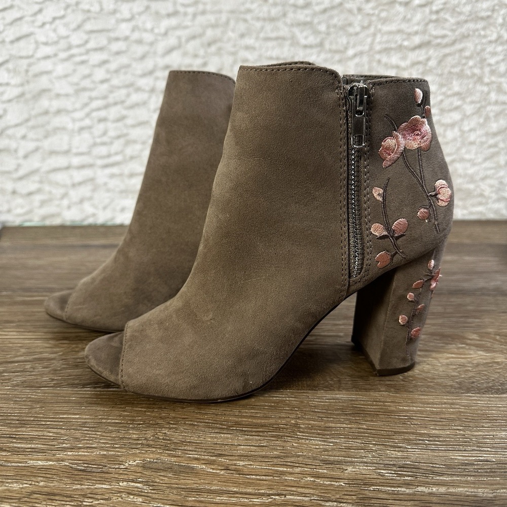 Candie's Limo Peep Toed Embroidered Floral Ankle Boot Cottagecore Fairy Indie